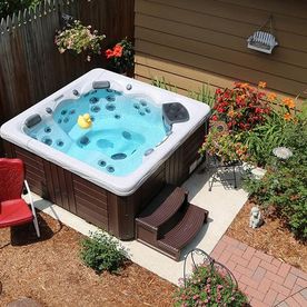 outdoor jacuzzi 2